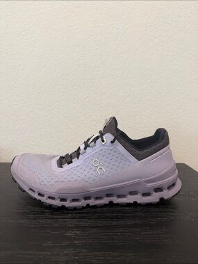 On Running Women's Size 9 Helion Cloud Lavender Lace-Up Sneakers Shoes W9 Purple